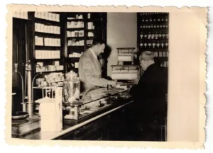 Borussia-Apotheke in Berlin-Charlottenburg persönliche Beratung früher